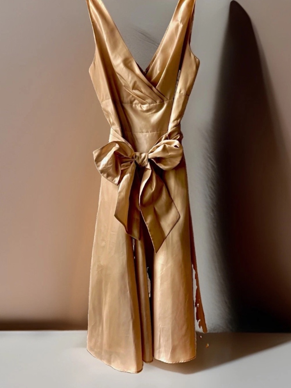 Fancy Gorgeous Champagne Satin V-Neck Fit & Flare Midi Dress Bow Zip Lined Sz 8